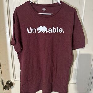 Old Navy Maroon Graphic Tee - Short Sleeve